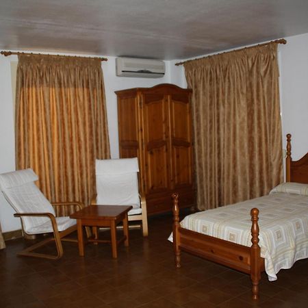 Hotel La Masia Portbou Værelse billede