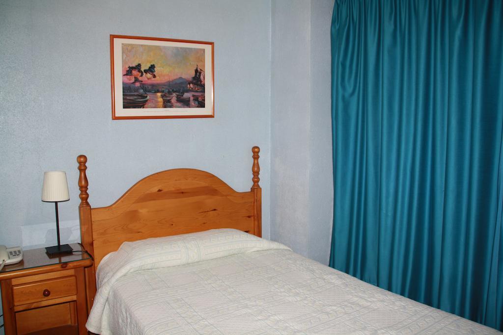 Hotel La Masia Portbou Værelse billede